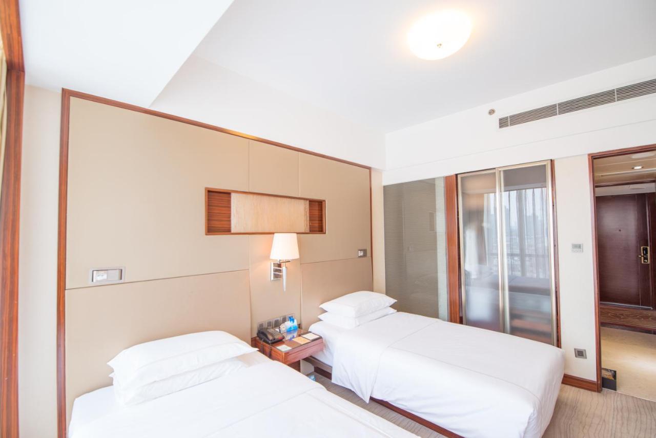 Jinan Silver Plaza Quancheng Hotel Exterior photo