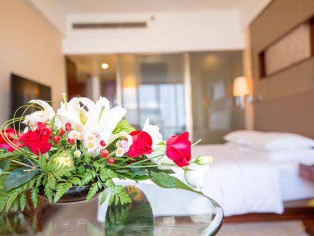 Jinan Silver Plaza Quancheng Hotel Exterior photo